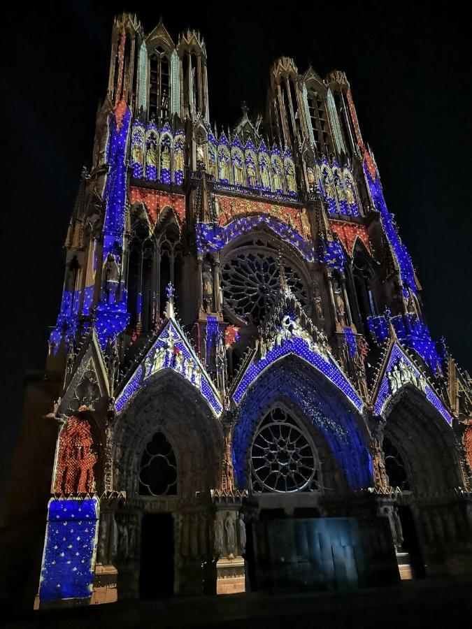 Centre Reims Cathedrale Avec Balcon Apartman Kültér fotó